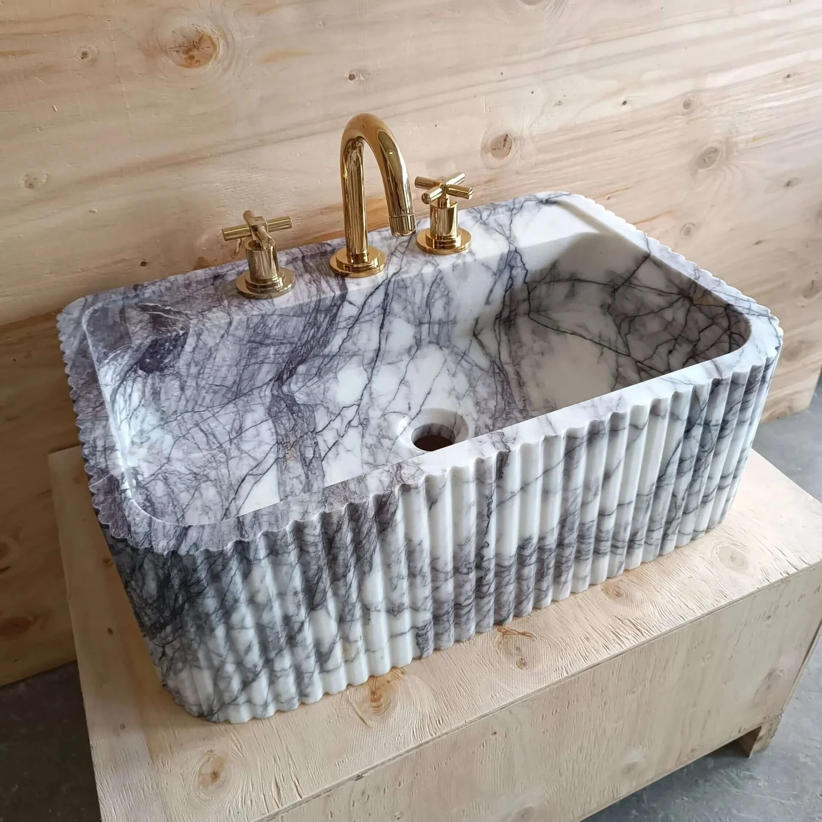 Lilac marble vanity basin